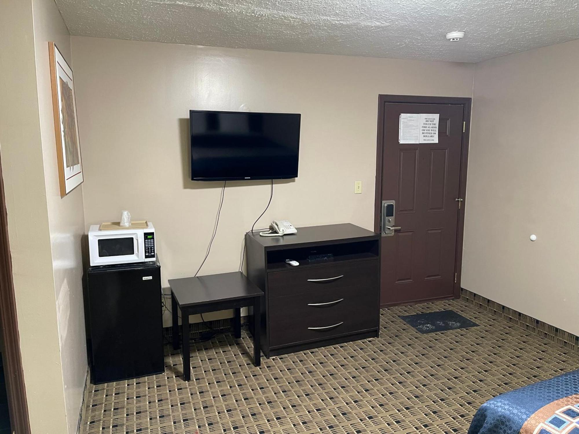 Economy Inn&Suites Ashtabula Extérieur photo