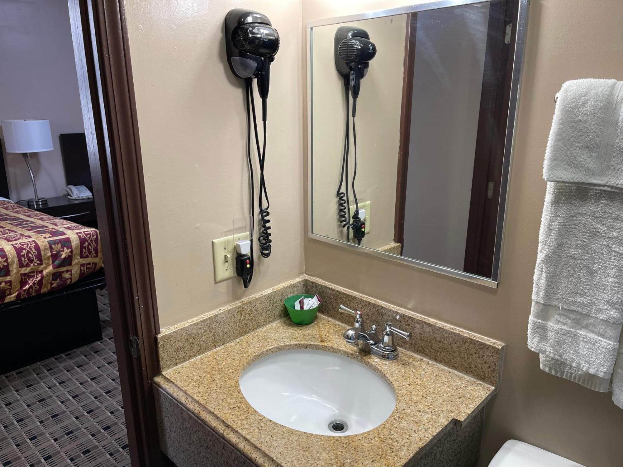 Economy Inn&Suites Ashtabula Extérieur photo