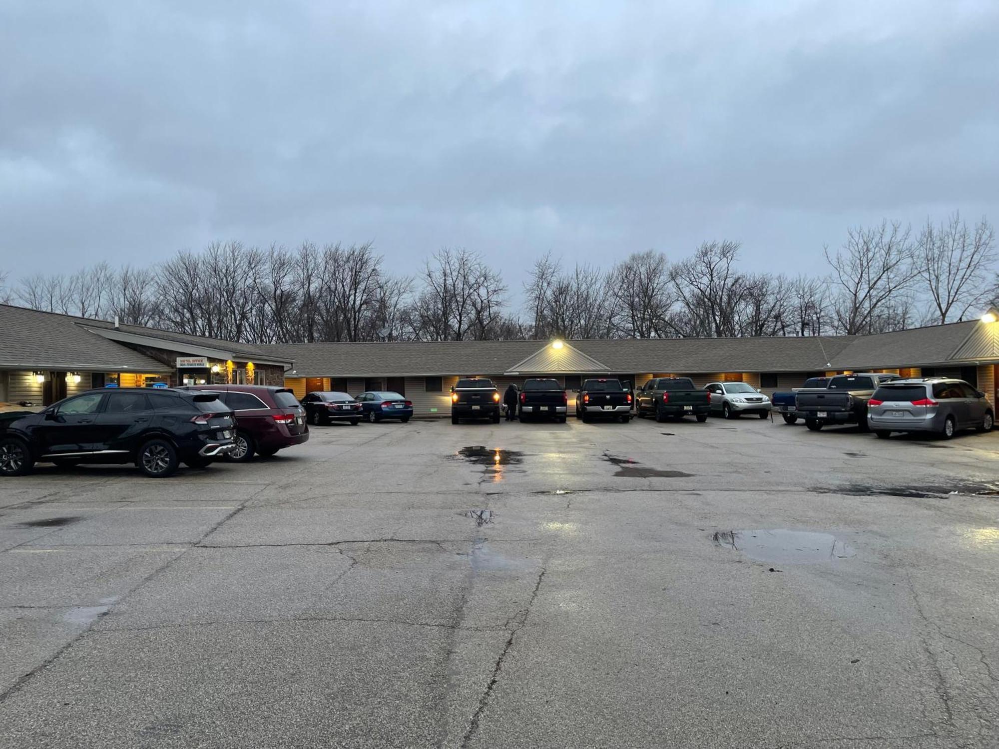 Economy Inn&Suites Ashtabula Extérieur photo
